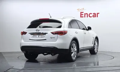 Infiniti QX70 2014, 106139 км, за 17000000 KRW