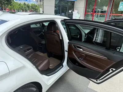 BMW 5 Series 2019, 60000 км, за 143800 CNY - фото 22