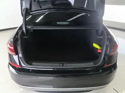 Volkswagen Passat 2022, 48000 км, за 113600 CNY - фото 4