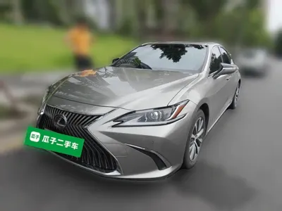 Lexus ES · 2019 год