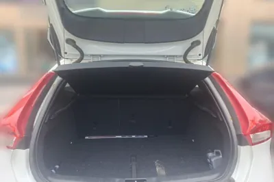 Volvo V40 2017, 92000 км, за 44941.37 CNY - фото 20