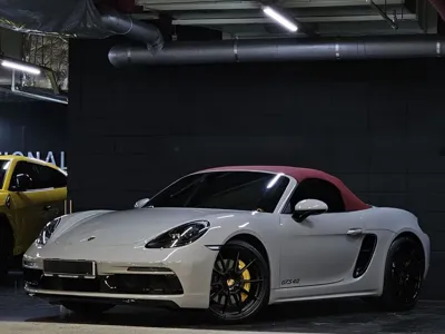 Porsche 718 2023, 12800 км, за 115000000 KRW