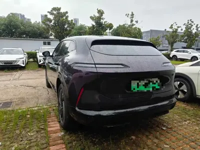 Avatr Avatr 07 2025, 11000 км, за 156800 CNY