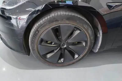 Tesla Model 3 2023, 55599 км, за 193952.86 CNY