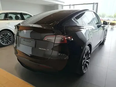 Tesla Model Y 2022, 142200 км, за 149100 CNY - фото 7