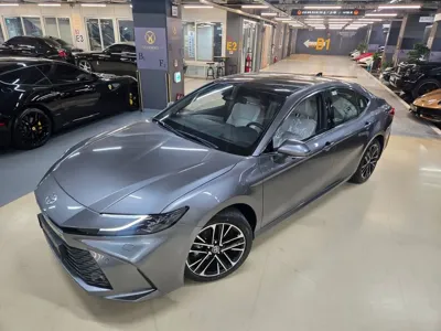 Toyota Camry · 2026 год