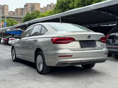 Volkswagen Lavida 2018, 130000 км, за 42800 CNY - фото 6