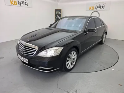 Mercedes-Benz S-Class · 2010 год