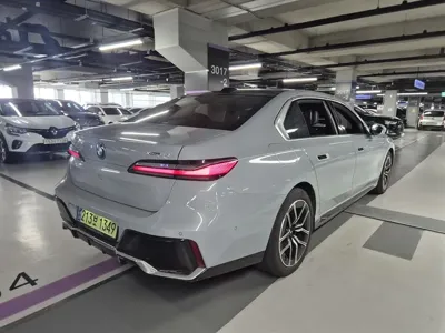 BMW i7 2023, 56808 км, за 109900000 KRW