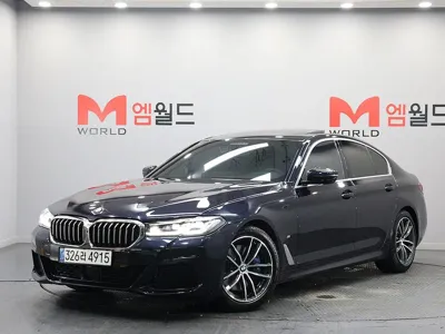 BMW 5-Series · 2021 год