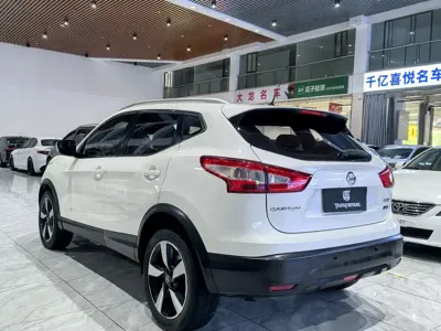 Nissan Qashqai 2018, 120000 км, за 39800 CNY
