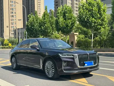 Hongqi Hongqi H9 2021, 60000 км, за 118800 CNY