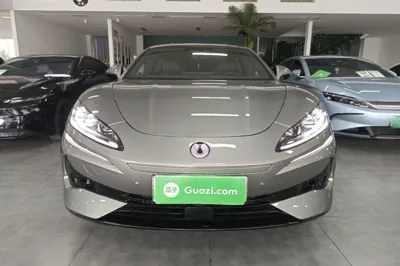 Denza Z9GT 2024, 48300 км, за 210202.87 CNY
