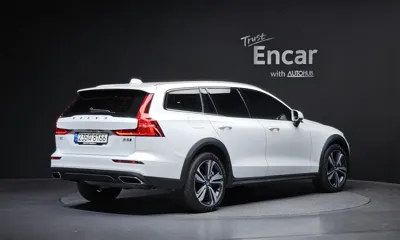 Volvo V60 2021, 33545 км, за 33700000 KRW