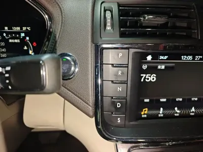 Lincoln Continental 2018, 120399 км, за 71100 CNY - фото 15