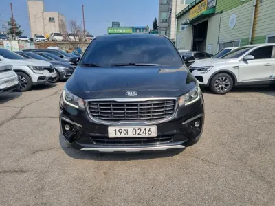 Kia Canival · 2019 год
