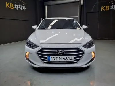 Hyundai Avante · 2016 год