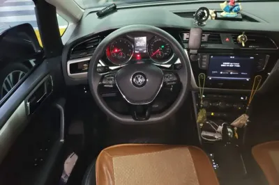 Volkswagen Touran 2018, 90600 км, за 60032.87 CNY - фото 10