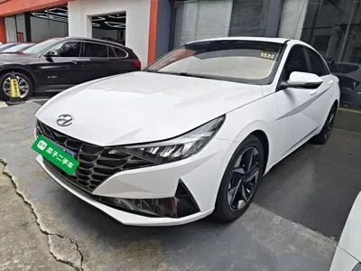 Hyundai Elantra · 2021 год