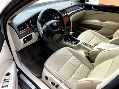 Skoda Superb 2010, 91000 км, за 13799 CNY - фото 5