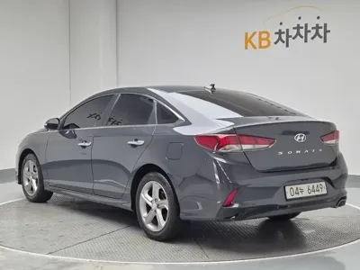 Hyundai Sonata 2018, 125000 км, за 11300000 KRW - фото 2