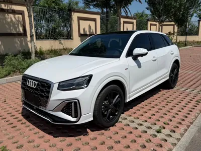 Audi Q2L · 2022 год