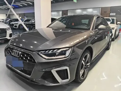 Audi A4L · 2022 год