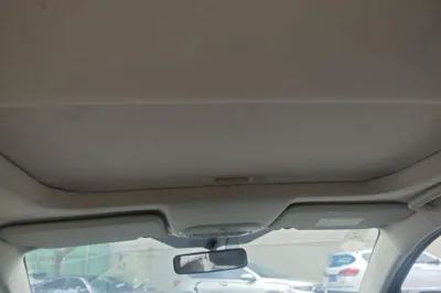 Ford Escort 2017, 64000 км, за 36838.2 CNY - фото 15