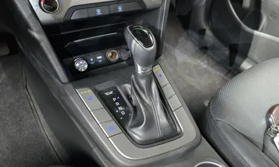 Hyundai Avante 2018, 146289 км, за 9800000 KRW - фото 9