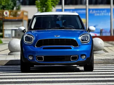 MINI Mini Countryman 2012, 112000 км, за 35800 CNY