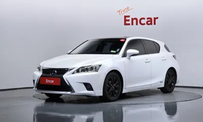 Lexus CT200h · 2014 год
