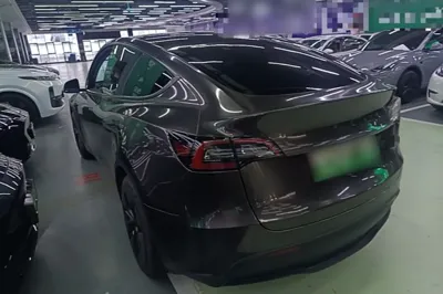 Tesla Model Y 2022, 76100 км, за 167332.01 CNY