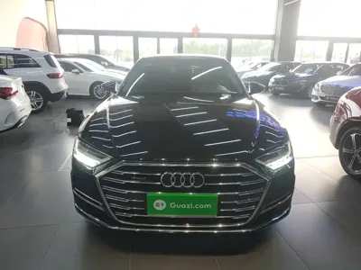 Audi A8 2019, 129900 км, за 299200 CNY