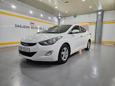 Hyundai Avante · 2012 год