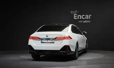BMW 5-Series 2025, 13270 км, за 66900000 KRW
