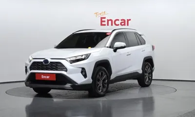 Toyota RAV4 · 2023 год
