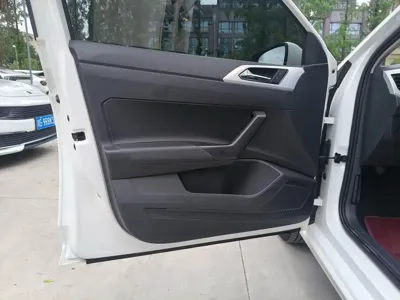 Volkswagen Polo 2021, 86000 км, за 56000 CNY