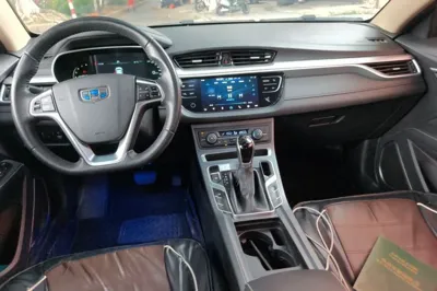 Geely Auto Emgrand 2018, 30400 км, за 35596.28 CNY - фото 6