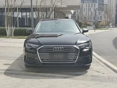 Audi A6L 2019, 96900 км, за 178100 CNY