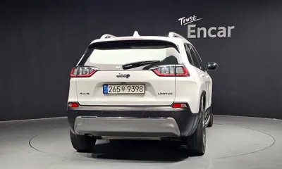 Jeep Cherokee 2020, 20555 км, за 20500000 KRW