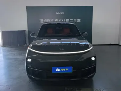 Li Auto Li L8 2025, 11299 км, за 264800 CNY