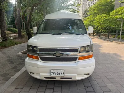 Chevrolet Express Van 2014, 56899 км, за 21000000 KRW