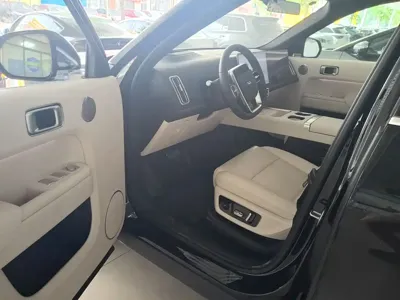 Li Auto Li L8 2026, 18000 км, за 268800 CNY