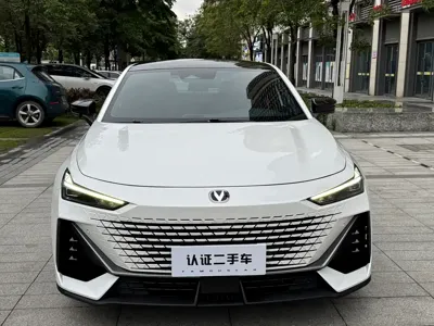Changan UNI-V 2023, 23000 км, за 59800 CNY