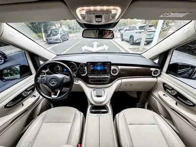 Mercedes-Benz V-Class 2021, 89000 км, за 220000 CNY - фото 6