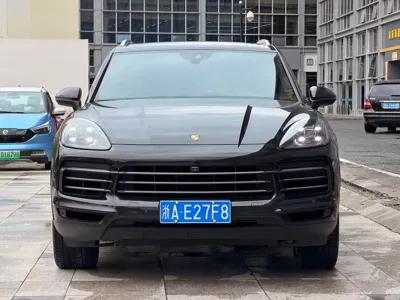 Porsche Cayenne 2018, 80000 км, за 268000 CNY