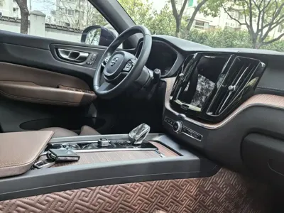 Volvo XC60 2023, 60000 км, за 158000 CNY - фото 8