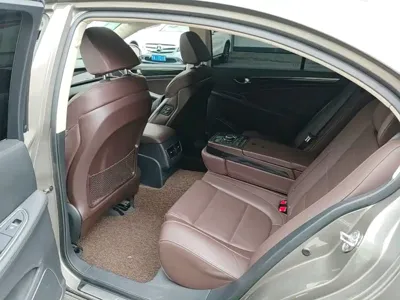 Hongqi Hongqi H7 2018, 99700 км, за 54200 CNY - фото 24