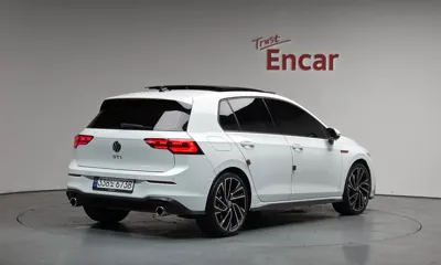 Volkswagen Golf 2023, 11409 км, за 37000000 KRW