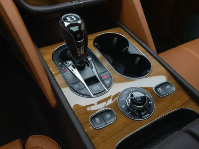 Bentley Bentayga 2025, 7212 км, за 275000000 KRW - фото 8